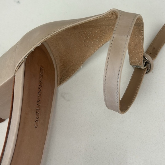 Bernardo Bethany Ankle Strap Braided Leather Block Heels Womens Size 9 - Picture 7 of 16